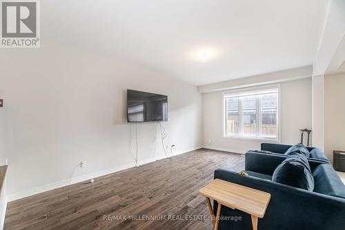 5 - 68 Turbina Court, Grimsby, ON - Indoor Photo Showing Living Room