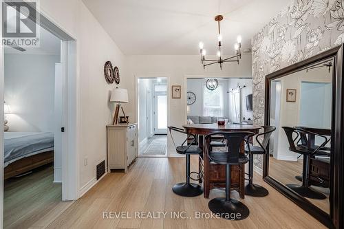 44 Steven Street, Hamilton, ON - Indoor Photo Showing Dining Room