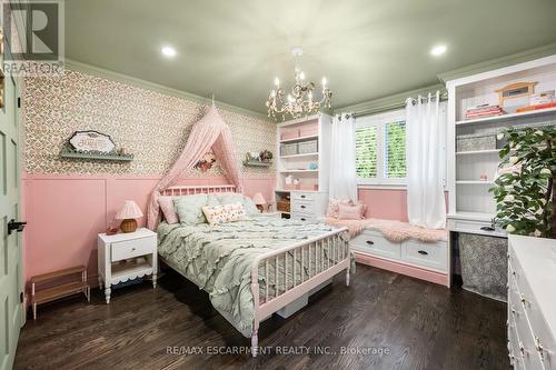 185 Central Drive, Hamilton, ON - Indoor Photo Showing Bedroom