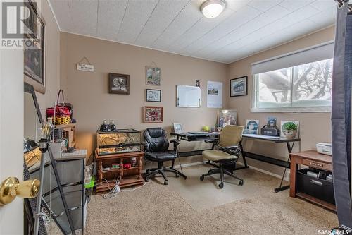 1147 4Th Avenue Ne, Moose Jaw, SK - Indoor Photo Showing Office