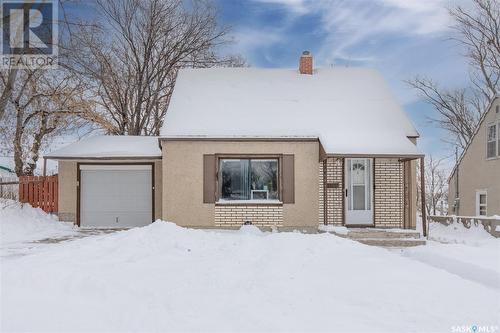 1147 4Th Avenue Ne, Moose Jaw, SK - Outdoor