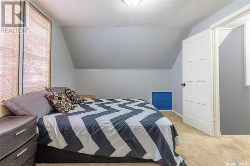 1147 4Th Avenue Ne, Moose Jaw, SK - Indoor Photo Showing Bedroom