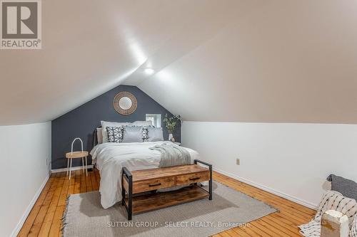 28 Napier Street, London, ON - Indoor Photo Showing Bedroom