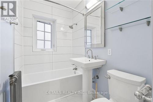 2C - 260 Metcalfe Street, Ottawa, ON - Indoor Photo Showing Bathroom