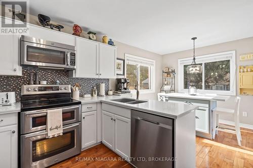 7447 Monastery Drive, Niagara Falls (208 - Mt. Carmel), ON - Indoor Photo Showing Kitchen With Double Sink With Upgraded Kitchen