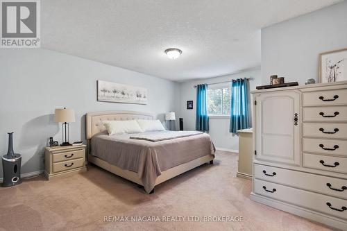 7447 Monastery Drive, Niagara Falls (208 - Mt. Carmel), ON - Indoor Photo Showing Bedroom