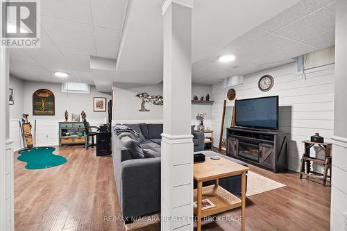 7447 Monastery Drive, Niagara Falls (208 - Mt. Carmel), ON - Indoor