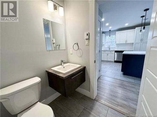 56 Des Peupliers Street, Dieppe, NB - Indoor Photo Showing Bathroom