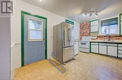 99 Woolwich Street S, Breslau, ON - Indoor Photo Showing Kitchen