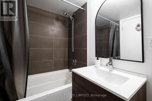 1503 - 96 Saint Patrick Street, Toronto, ON - Indoor Photo Showing Bathroom