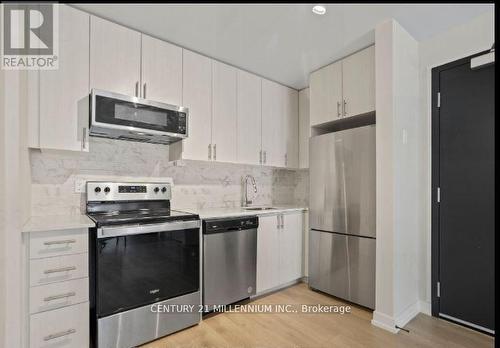 108 - 3686 St Clair Avenue E, Toronto, ON - Indoor Photo Showing Kitchen