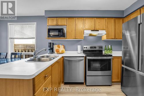 1290 Dartmoor Street, Oshawa, ON - Indoor Photo Showing Kitchen With Double Sink