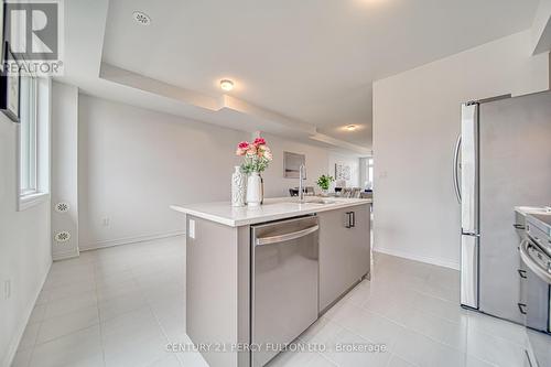 53 Sorbara Way, Whitby, ON - Indoor Photo Showing Kitchen