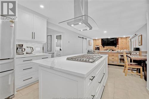 21166 Erie Street South, Wheatley, ON - Indoor Photo Showing Kitchen With Upgraded Kitchen