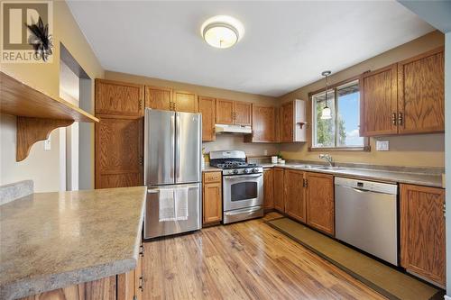 130 Main Street, St Clair, ON - Indoor Photo Showing Kitchen