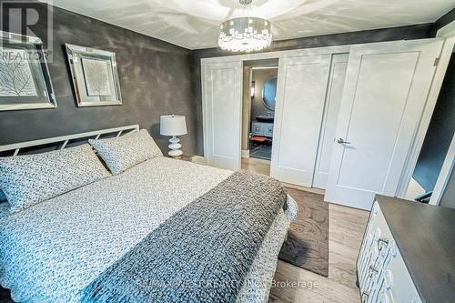 680 Powell Court, Burlington, ON - Indoor Photo Showing Bedroom