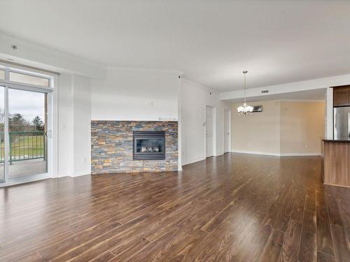 Salon - 408-1160 Ch. D'Aylmer, Gatineau (Aylmer), QC - Indoor Photo Showing Living Room With Fireplace