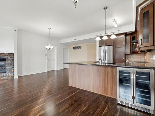 Cuisine - 408-1160 Ch. D'Aylmer, Gatineau (Aylmer), QC - Indoor Photo Showing Kitchen With Upgraded Kitchen