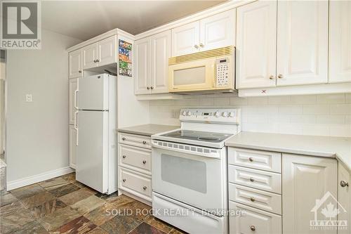 2 - 198 Woodroffe Avenue, Ottawa, ON - Indoor Photo Showing Kitchen