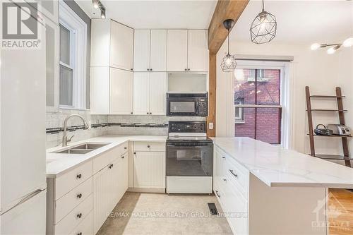 128 Flora Street, Ottawa, ON - Indoor Photo Showing Kitchen With Double Sink