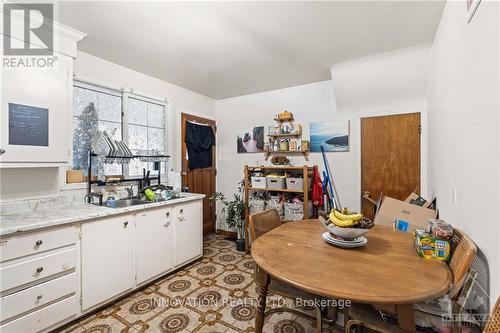 2418 Carlsen Avenue, Ottawa, ON - Indoor Photo Showing Dining Room