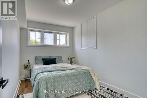 Bsmt - 604 Woodmount Crescent, Oshawa, ON - Indoor Photo Showing Bedroom