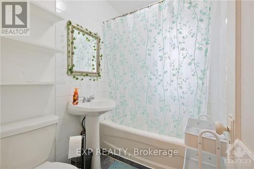 177 Glen Avenue, Ottawa, ON - Indoor Photo Showing Bathroom