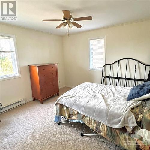 11 Station Road, Rideau Lakes (818 - Rideau Lakes (Bastard) Twp), ON - Indoor Photo Showing Bedroom