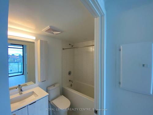 525-86 Dundas St E, Mississauga, ON - Indoor Photo Showing Bathroom