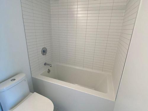 525-86 Dundas St E, Mississauga, ON - Indoor Photo Showing Bathroom