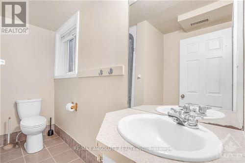 408-410 Allen Boulevard, Ottawa, ON - Indoor Photo Showing Bathroom