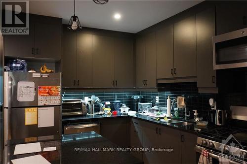 70 Russell Avenue, Ottawa, ON - Indoor Photo Showing Kitchen With Double Sink