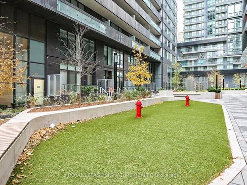 4407-8 Eglinton Ave E, Toronto, ON - Outdoor With Balcony With Facade