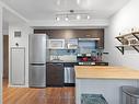 809-36 Lisgar St, Toronto, ON  - Indoor Photo Showing Kitchen 