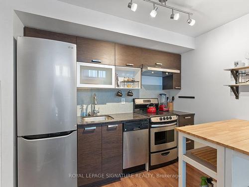 809-36 Lisgar St, Toronto, ON - Indoor Photo Showing Kitchen