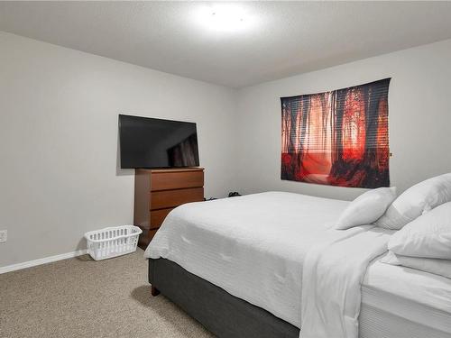 1F-690 Colwyn St, Campbell River, BC - Indoor Photo Showing Bedroom