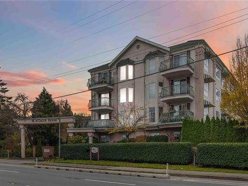 411-3133 Tillicum Rd, Saanich, BC - Outdoor With Balcony