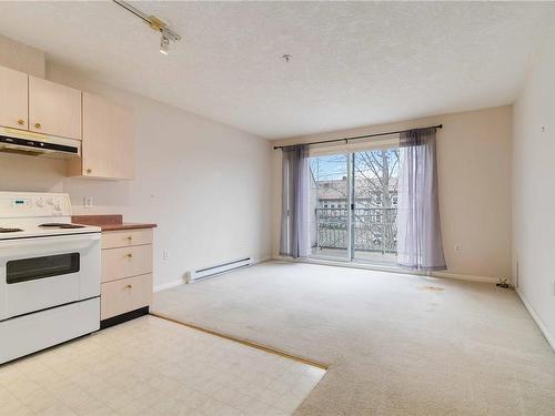 411-3133 Tillicum Rd, Saanich, BC - Indoor Photo Showing Kitchen