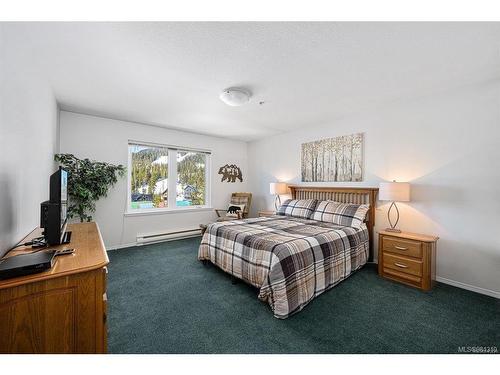 313-1320 Henry Rd, Courtenay, BC - Indoor Photo Showing Bedroom