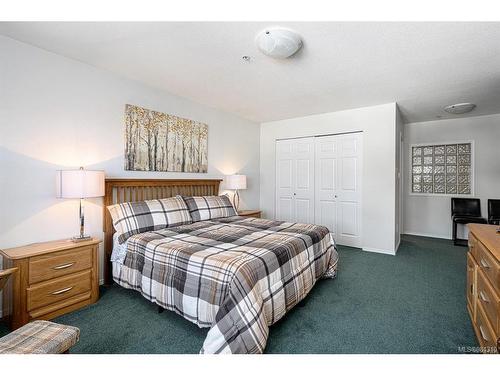 313-1320 Henry Rd, Courtenay, BC - Indoor Photo Showing Bedroom