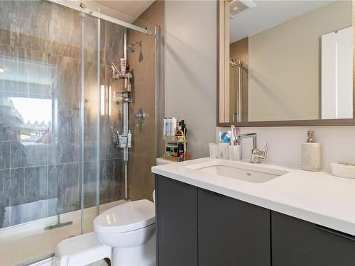 211-967 Whirlaway Cres, Langford, BC - Indoor Photo Showing Bathroom