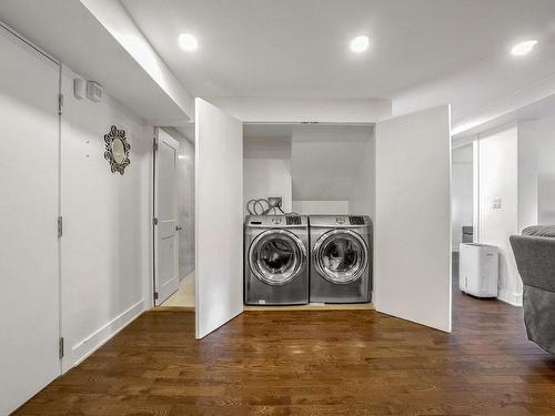 Laundry room - 475 Rue De Canterbury, Laval (Chomedey), QC - Indoor Photo Showing Laundry Room