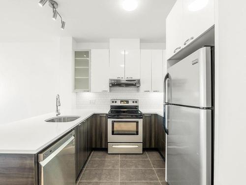 Kitchen - 405-440 Rue De La Gauchetière E., Montréal (Ville-Marie), QC - Indoor Photo Showing Kitchen With Upgraded Kitchen