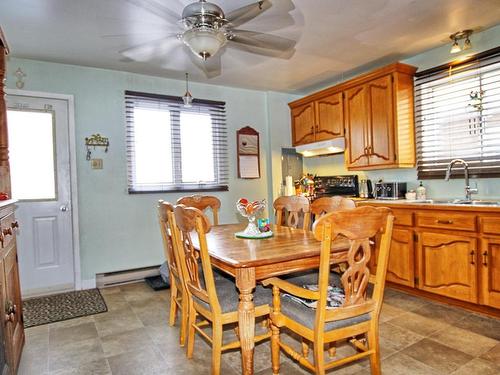 Kitchen - 244  - 246 Rue Champlain, Salaberry-De-Valleyfield, QC - Indoor Photo Showing Other Room