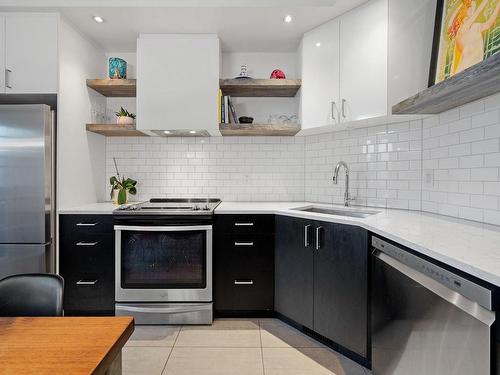 Kitchen - 3479 Rue Ste-Catherine E., Montréal (Mercier/Hochelaga-Maisonneuve), QC - Indoor Photo Showing Kitchen With Upgraded Kitchen