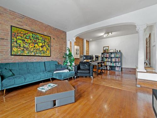 Living room - 3479 Rue Ste-Catherine E., Montréal (Mercier/Hochelaga-Maisonneuve), QC - Indoor Photo Showing Living Room