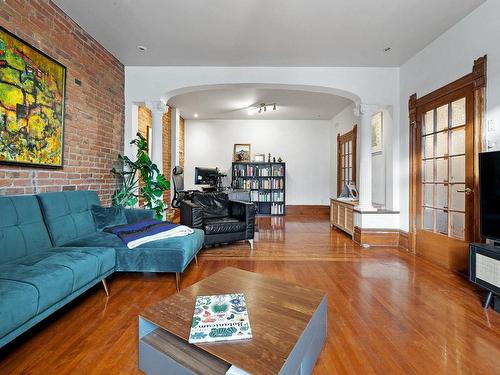 Living room - 3479 Rue Ste-Catherine E., Montréal (Mercier/Hochelaga-Maisonneuve), QC - Indoor Photo Showing Living Room