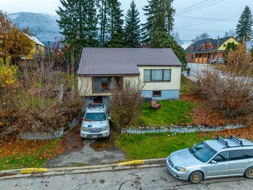 416 Connaught Avenue, Revelstoke, BC - Outdoor