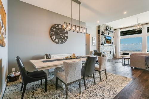 1547 Cabernet Way, West Kelowna, BC - Indoor Photo Showing Dining Room