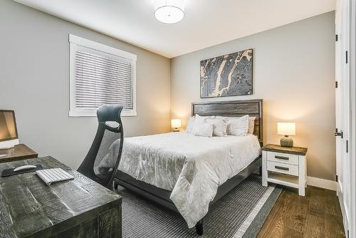 1547 Cabernet Way, West Kelowna, BC - Indoor Photo Showing Bedroom